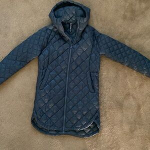 Athleta Whisper Featherless Puffer Parka